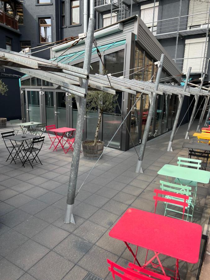 Allee Hotel Карлсруе Екстериор снимка