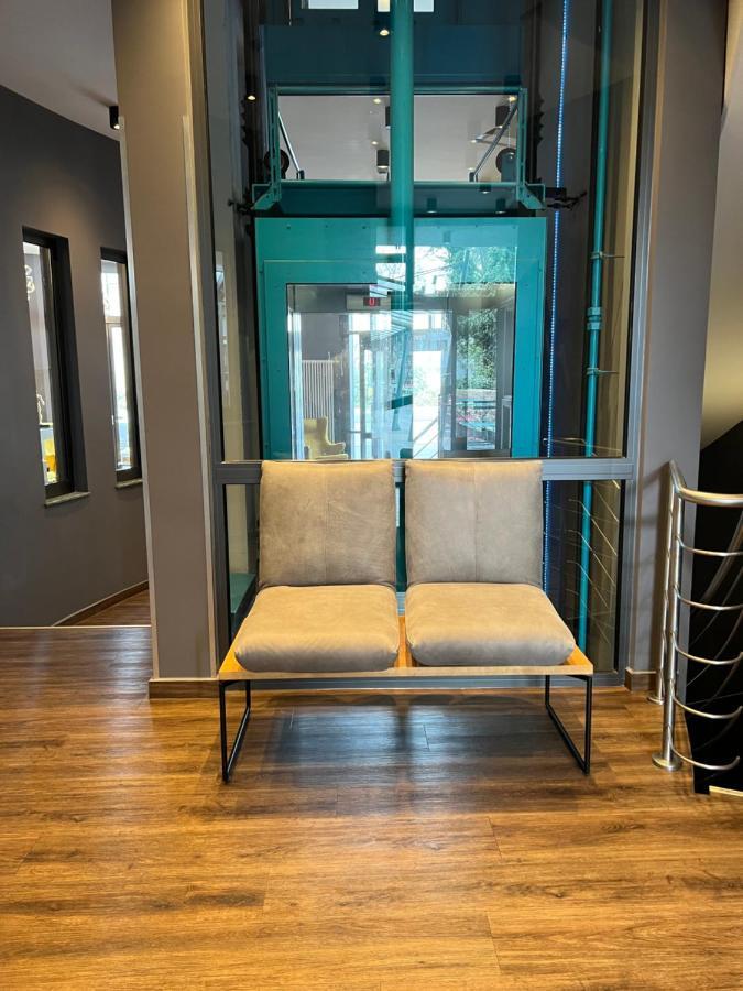 Allee Hotel Карлсруе Екстериор снимка